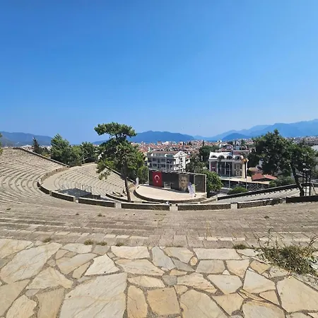 Amphi * Μαρμαρίς